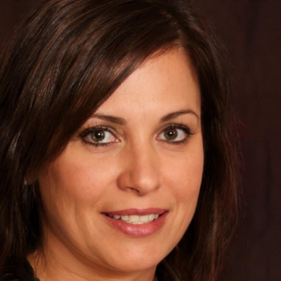 Elif Tan - Mobil SEO Uzmanı